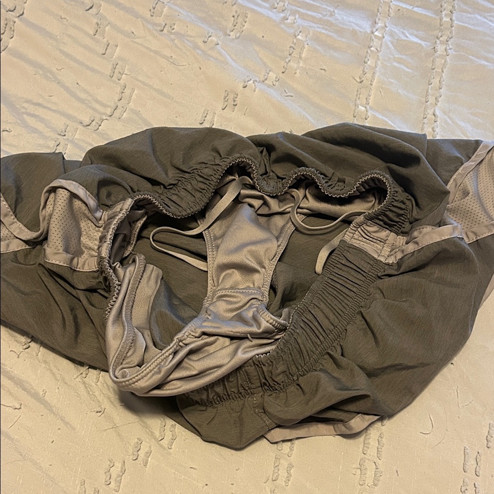Nike Women's Gray Athletic Shorts - Picture 4 of 4